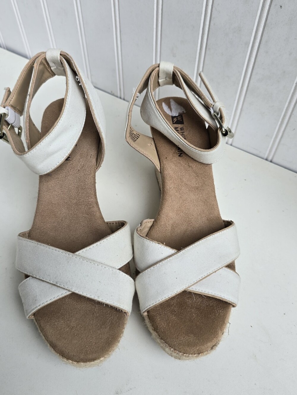 White Mountain Womens Sandals Platform Wedge Slip On 6.5 M Womens 3" high Fabric